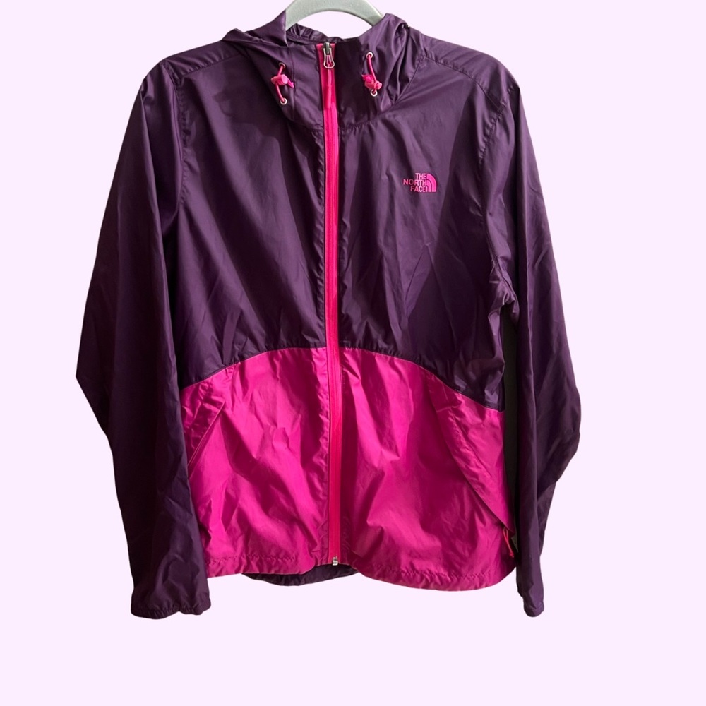 The North Face large Women’s lightly used perfect condition rain jacket